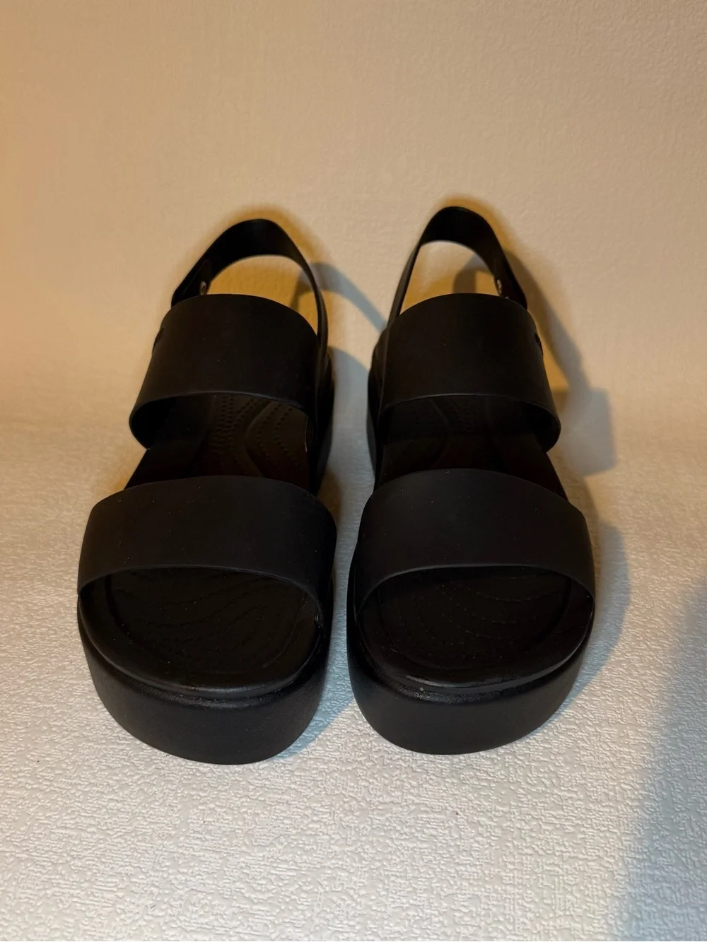 Crocs Brooklyn Low Wedge Platform Sandals Black Women’s Size 10 LiteRide